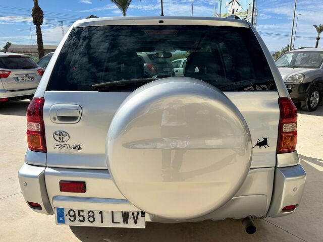 TOYOTA RAV 4 LUXURY 2.0 VVTI AUTO 4X4 SPANISH LHD IN SPAIN 103000 MILES 2005